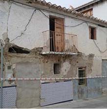 Fachada a la calle Ca&ntilde;os de la Morer&iacute;a.